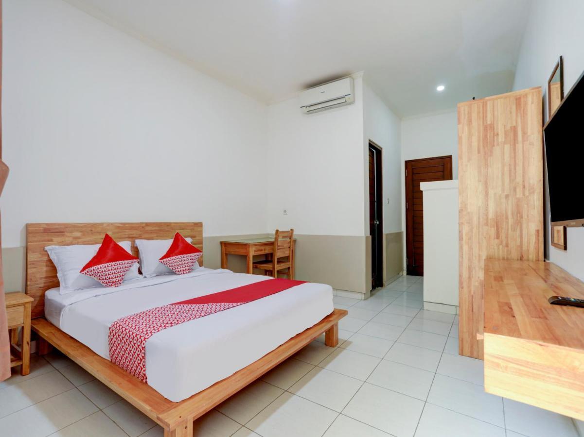 Oyo Flagship 90754 Alamanda Guesthouse Denpasar Extérieur photo